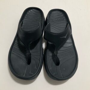 Hoka Black Cushioned Toe-Post Sandals